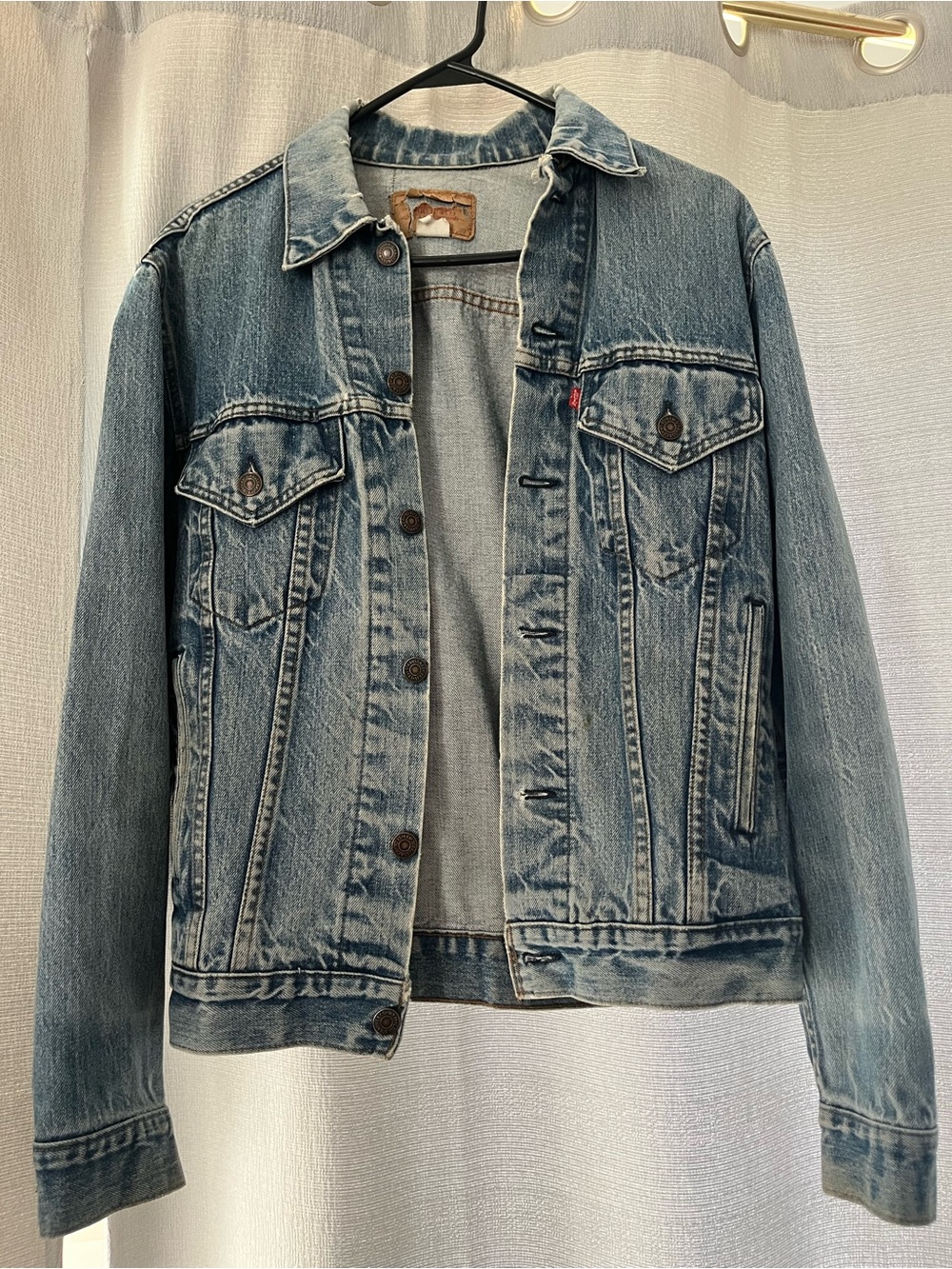 Levi's Blue Denim Trucker Jacket - Classic Woman’s Jean Jacket